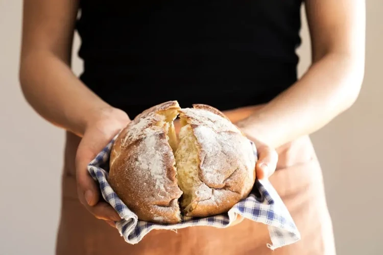 Leivän Symboliikka Luonnossa Ja Esineissä Unessa